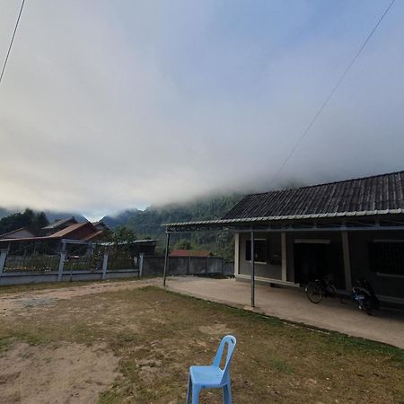 Khounxok Guesthouse Nong Khiaw Luaran gambar