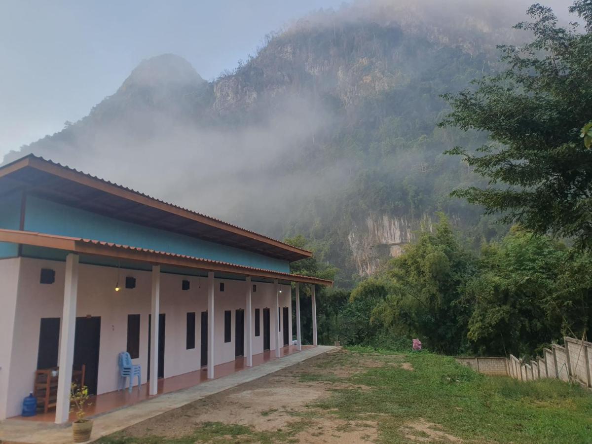 Khounxok Guesthouse Nong Khiaw Luaran gambar